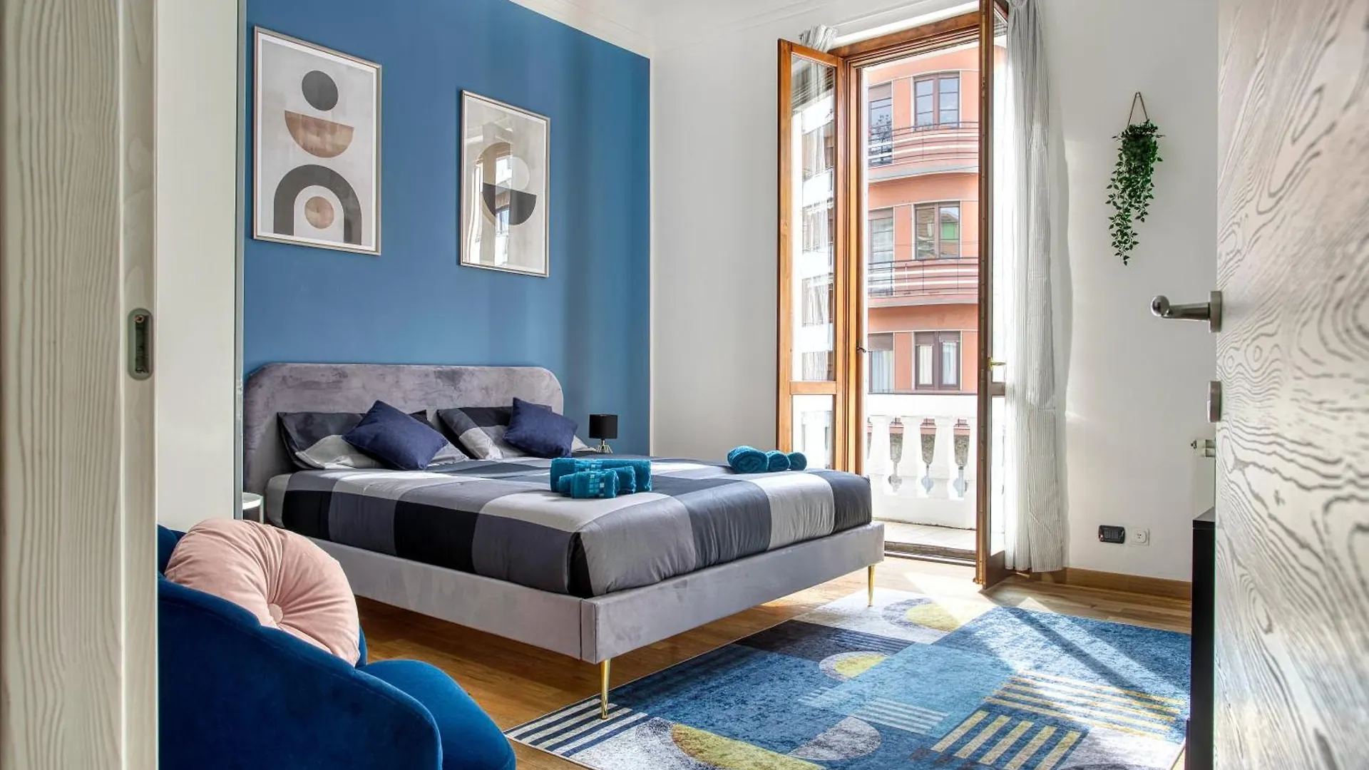 Blue Oasis In Milan, Loreto/Corso Buenosaires